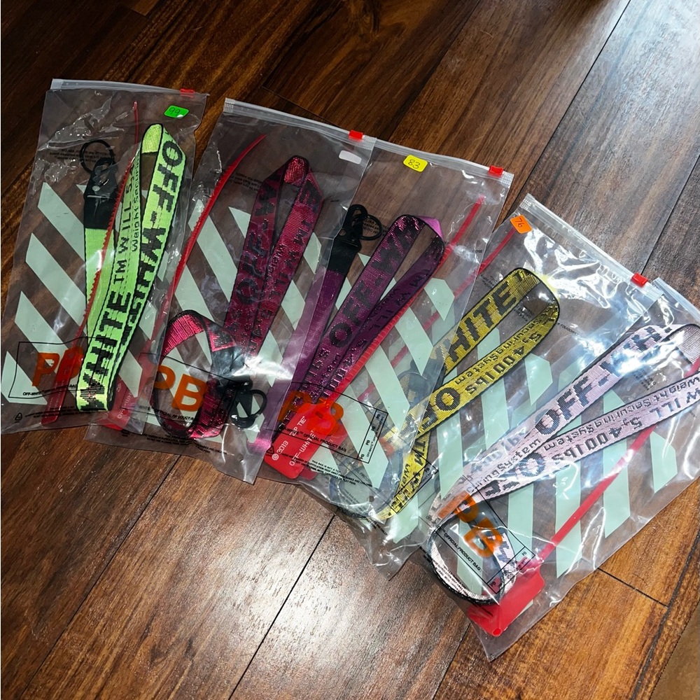 Off-White Lanyards with Key rings